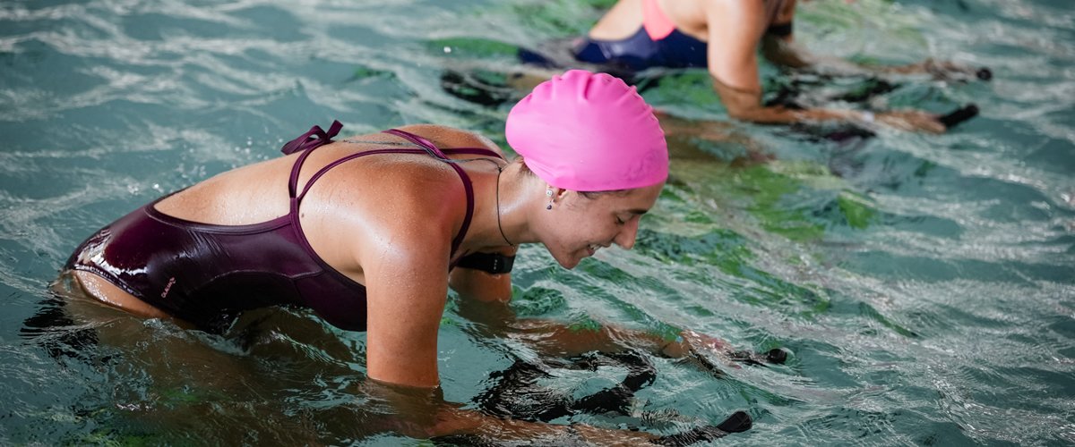 Esercizi in acqua per la schiena